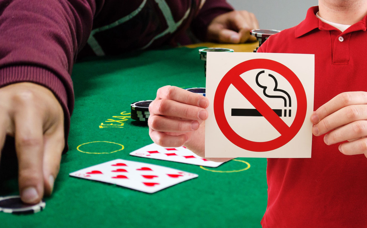 Игроки Макао все чаще нарушают запрет на курение в казино